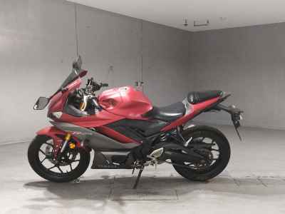 Yamaha YZF-R25 2019