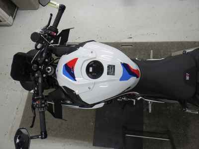 BMW M1000R 2025