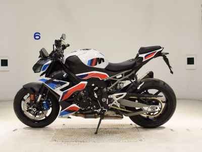 BMW M1000R 2025
