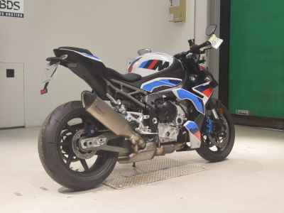 BMW M1000R 2025