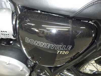 Triumph Bonneville T120 2022