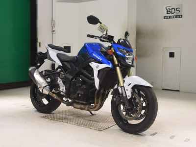 Suzuki GSR750 2013