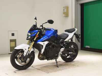 Suzuki GSR750 2013
