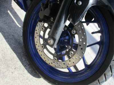 Yamaha YZF-R25 2018