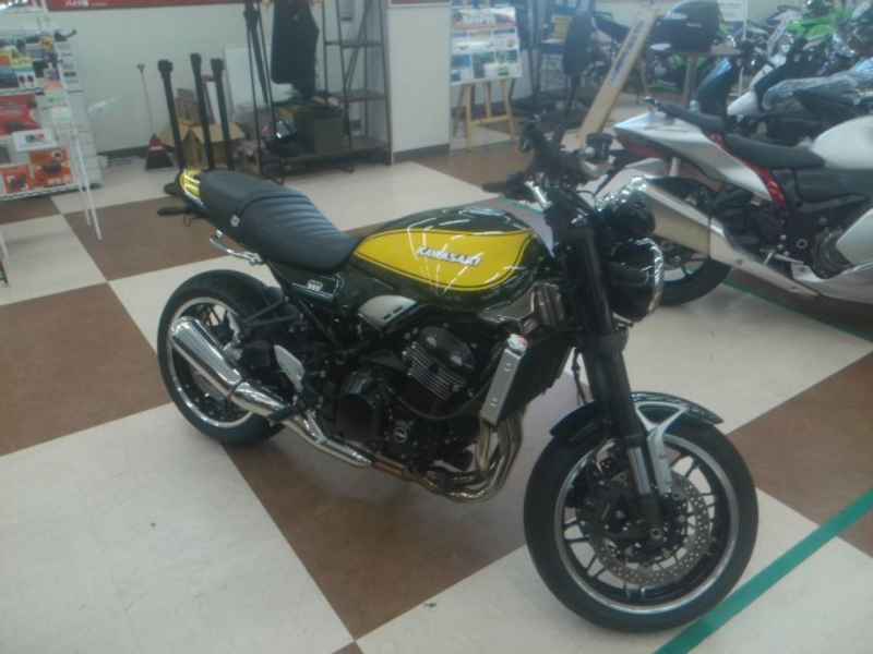 Kawasaki Z900RS 2023