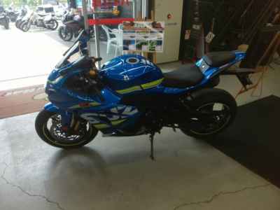 Kawasaki Z900RS 2024