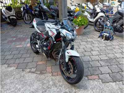 Kawasaki Z650 2022