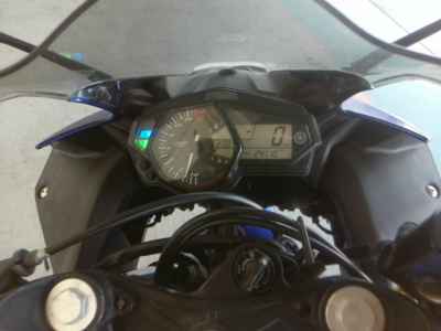Yamaha YZF-R25 2015