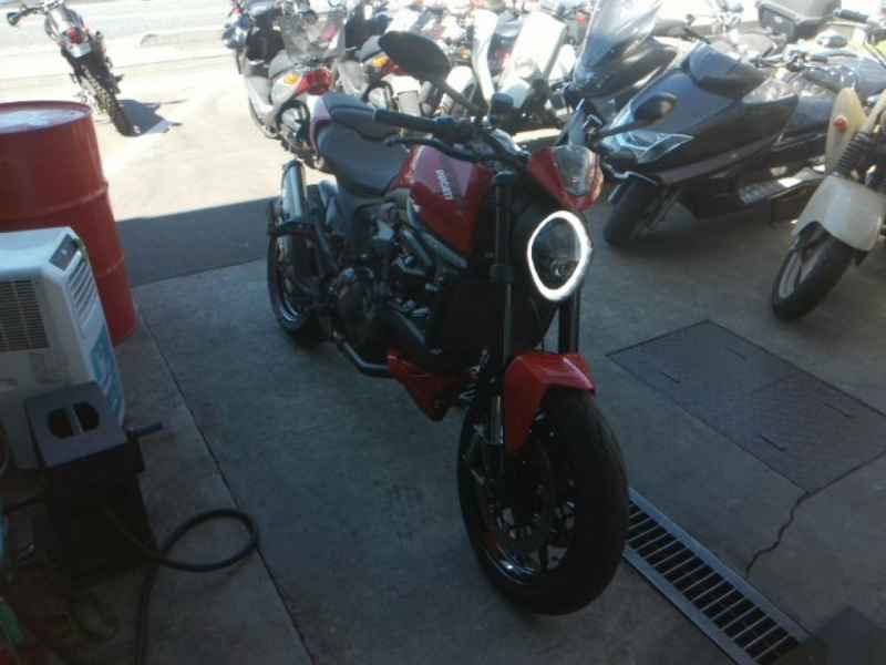 Ducati Monster 937+ 2023