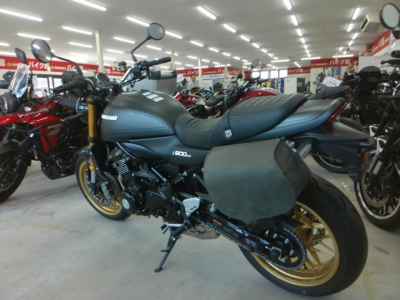 Kawasaki Z900RS 2024