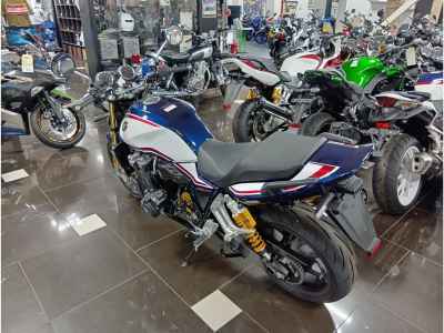 Honda CB1300SF 2023