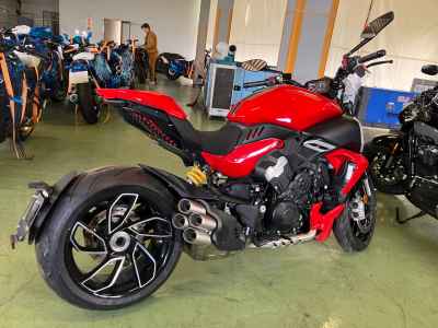 Ducati Diavel V4 2023