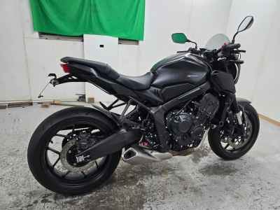 Honda CB650R 2023
