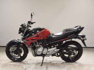 Suzuki GSR250
