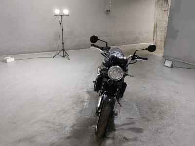 Kawasaki Z900RS 2023