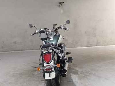 Suzuki Intruder 400 Classic 2011