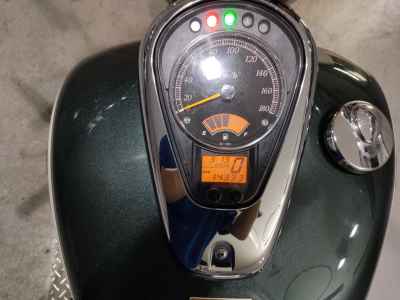 Suzuki Intruder 400 Classic 2011