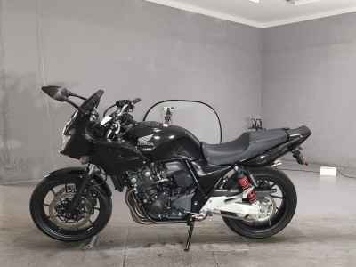 Honda CB400 Super Boldor 2020