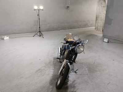 Yamaha SR400 2020