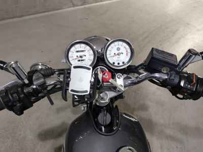 Yamaha SR400 2021