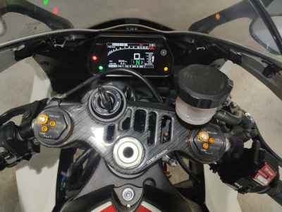 Yamaha YZF-R1 2022