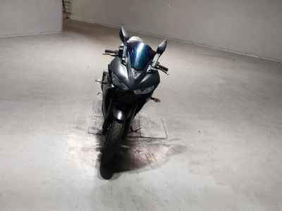 Yamaha YZF-R25 2017