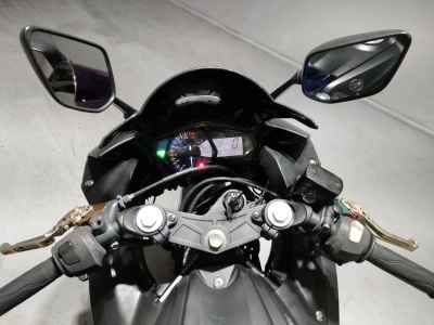 Yamaha YZF-R25 2017