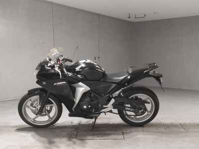 Honda CBR250R 2011