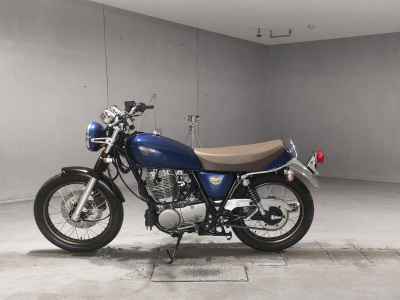 Yamaha SR400 2021