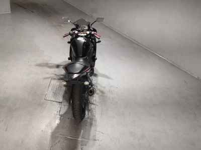 Yamaha YZF-R25