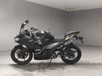 Kawasaki Ninja 400 2021