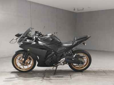 Yamaha YZF-R25 2017