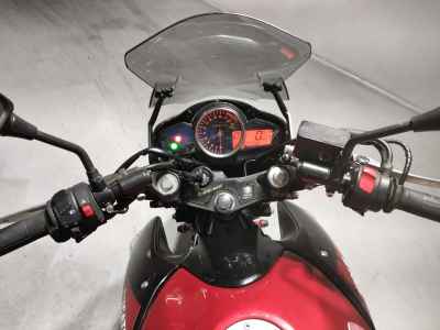 Suzuki GSR250