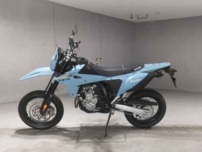 Suzuki DR-Z4SM 2025