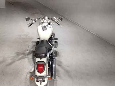 Suzuki Intruder 400 Classic 2011
