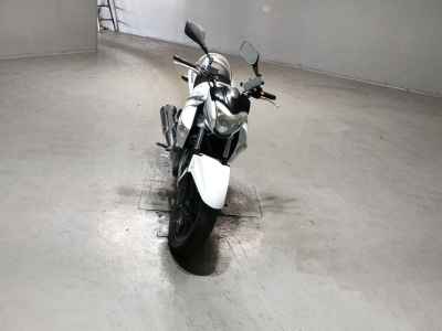 Suzuki GSR250