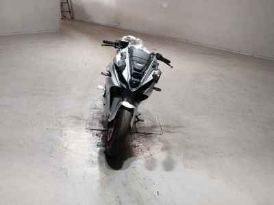 Suzuki GSX-8R