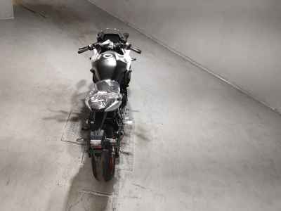 Suzuki GSX-8R