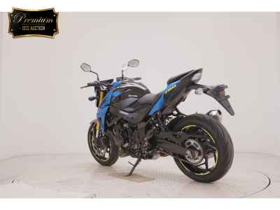 Suzuki GSX-S750 2021