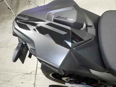 BMW M1000RR 2025