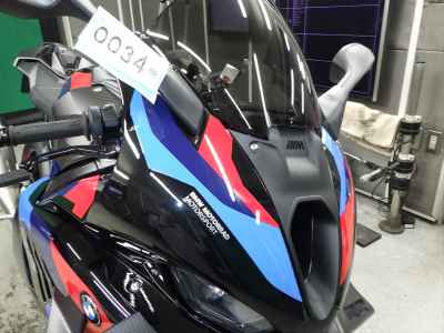 BMW M1000RR 2025