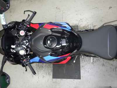 BMW M1000RR 2025