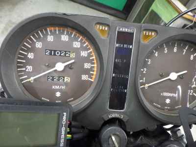 Suzuki GS750 2013