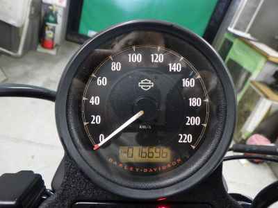 Harley-Davidson Sportster Iron XL883N 2015