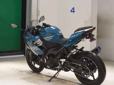 Kawasaki Ninja 400 2021