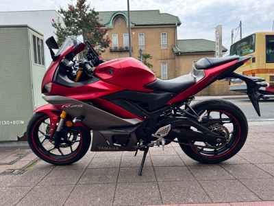 Yamaha YZF-R25 2019
