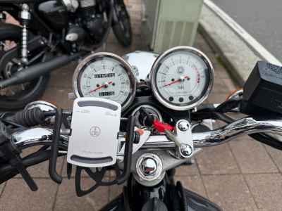 Yamaha SR400 2021