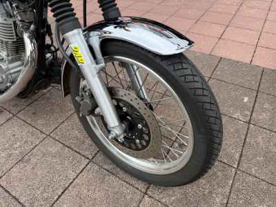Yamaha SR400 2021