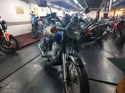 Yamaha SR400 2020