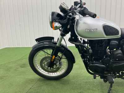 Benelli Imperiale 400 2022